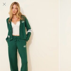 ISO ***DO NOT BUY***

The Wild Collective x NUULY Jets cardigan and pants.
